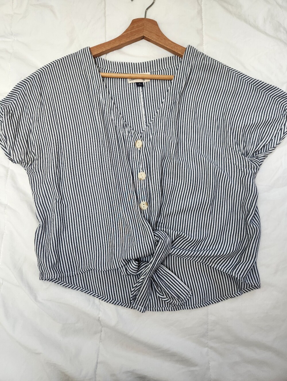Universal Thread Tie-Front Crop Top